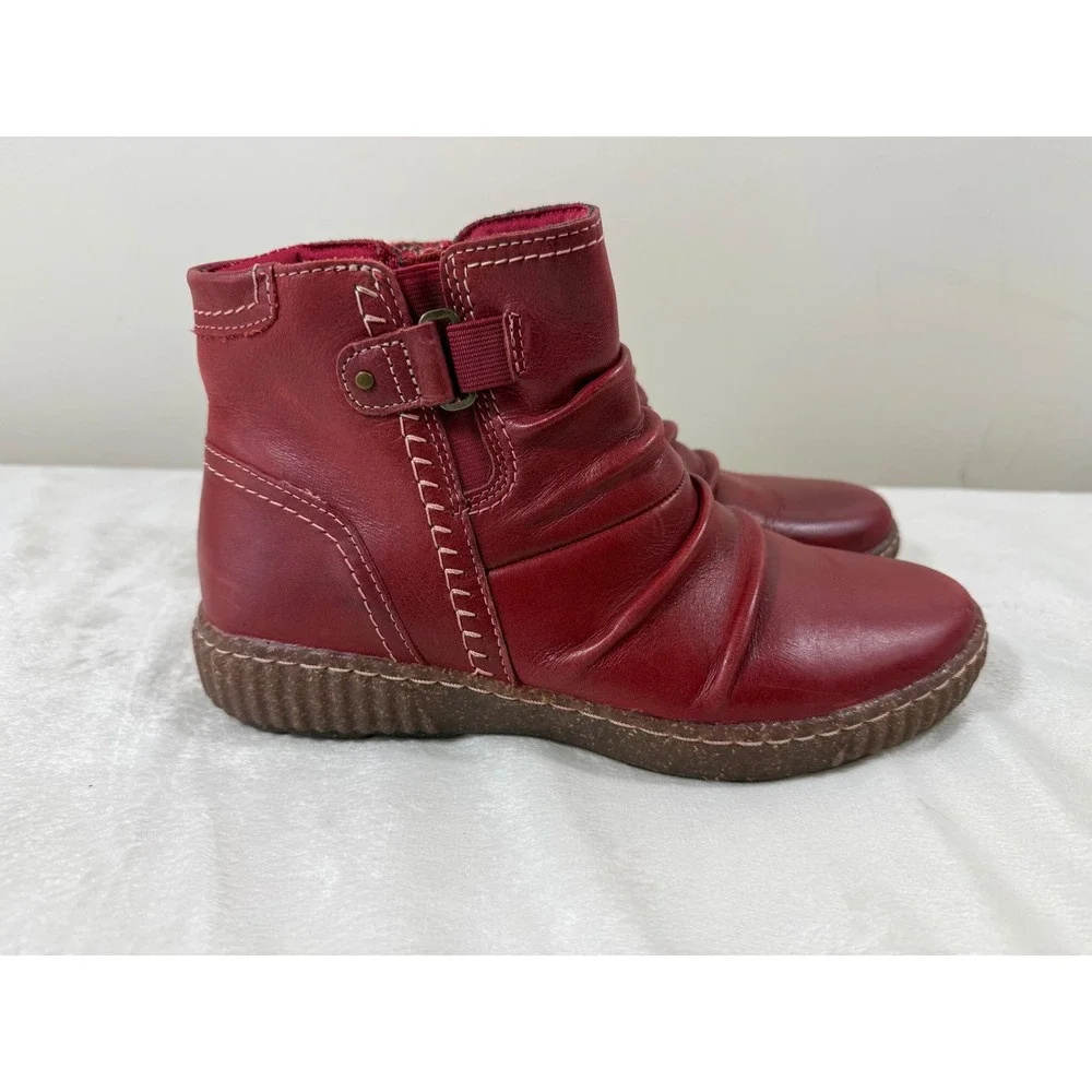 Clarks Collection Caroline Orchid Ankle Boots Women 8 Red Leather Ruched Comfort
